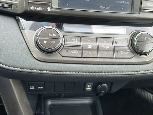 Used 2015 Toyota RAV4 XLE AWD/4WD image 17