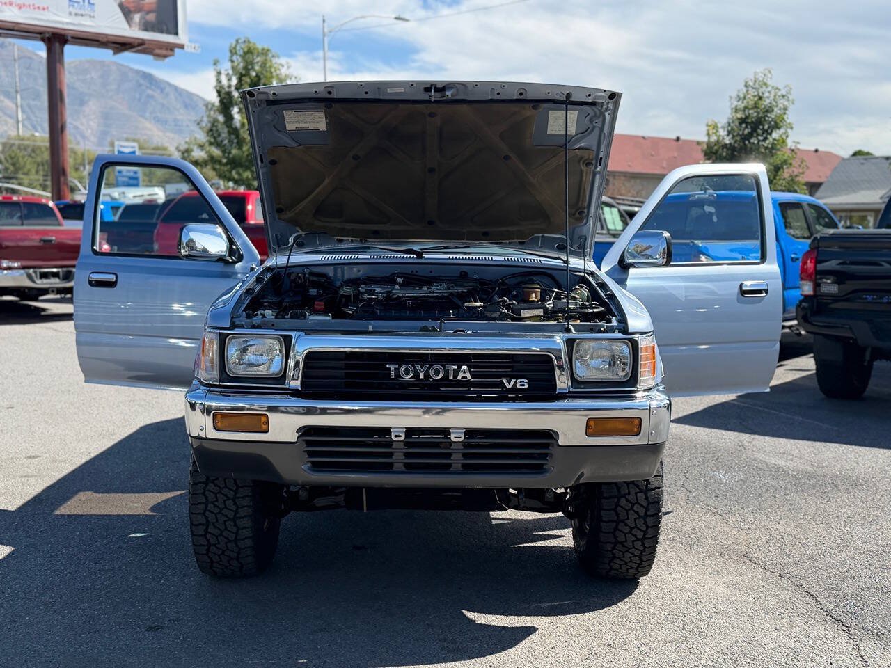 Used 1990 Toyota 4Runner SR5 AWD/4WD image 2