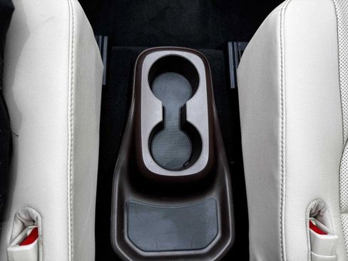 Used 2021 Toyota Highlander Platinum image 47