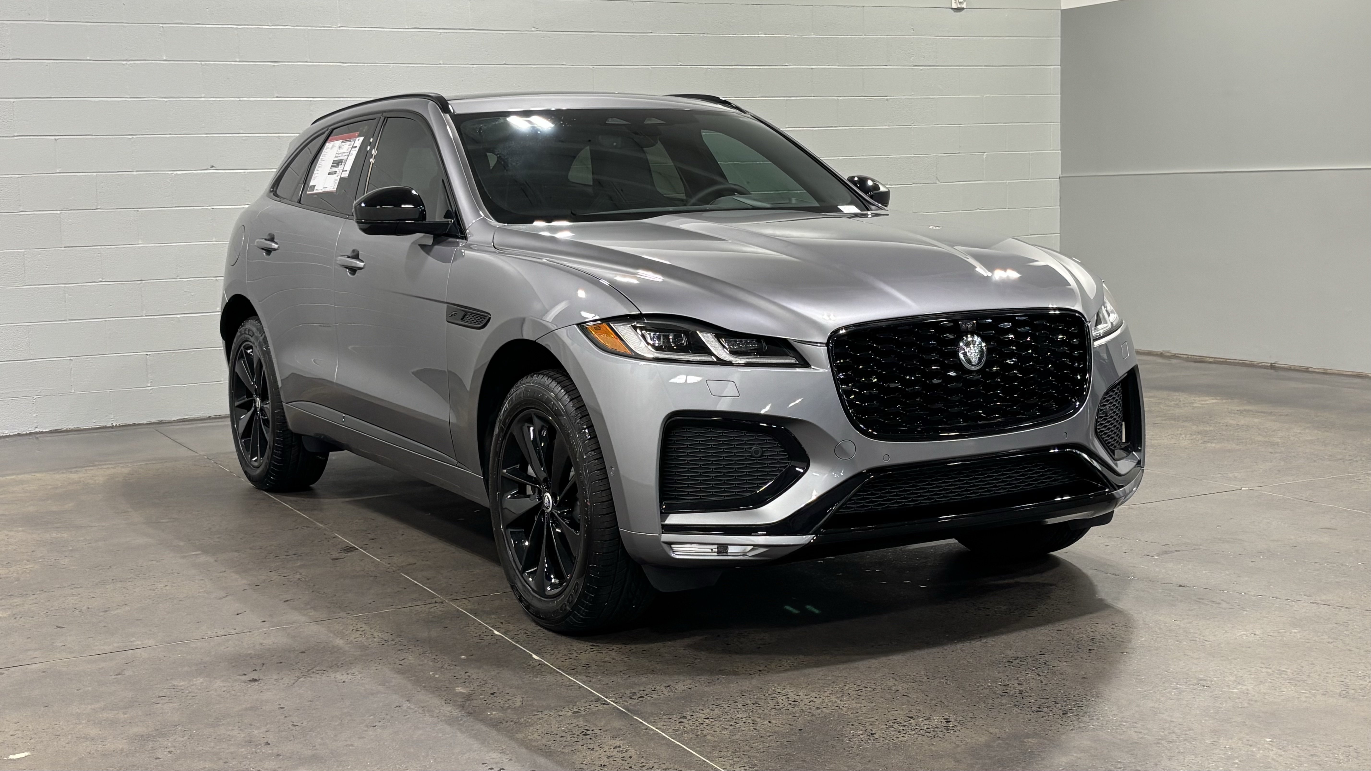 New 2026 Jaguar F-PACE R-Dynamic S AWD/4WD image 11