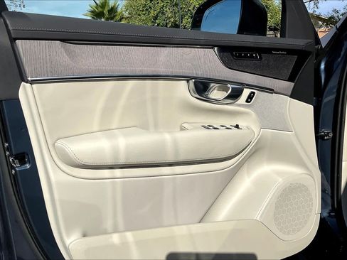 New 2026 Volvo XC90 B6 Ultra w/ Protection Package image 24