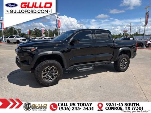 Used 2025 Chevrolet Colorado ZR2 w/ Technology Package AWD/4WD image 4