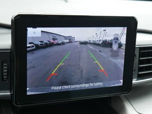 Used 2023 Ford Explorer XLT w/ Equipment Group 202A AWD/4WD image 3