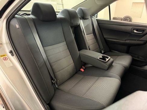 Used 2017 Toyota Camry LE FWD image 27