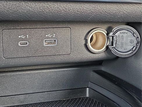 Used 2022 Nissan Rogue SV image 19