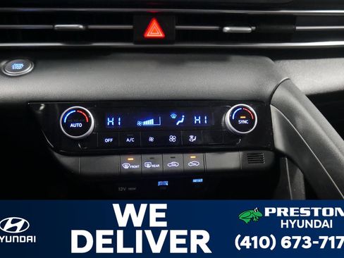 Used 2023 Hyundai Elantra SEL image 23