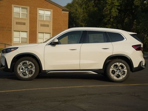 New 2026 BMW X1 xDrive28i w/ Convenience Package AWD/4WD image 2