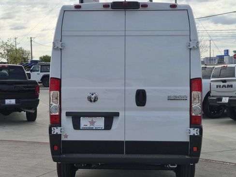 New 2026 RAM ProMaster 2500 w/ Convenience Group FWD image 3