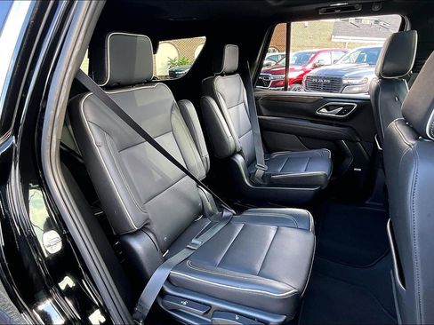 Used 2021 Chevrolet Tahoe Premier w/ Premium Package AWD/4WD image 24