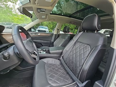Used 2024 Volkswagen Atlas SEL Premium R-Line AWD/4WD image 15