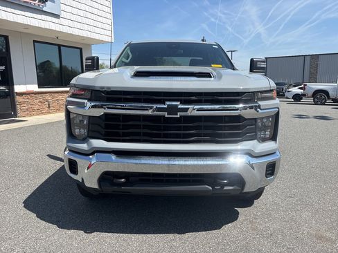 Used 2024 Chevrolet Silverado 2500 LT w/ LPO, Dark Essentials Package image 12