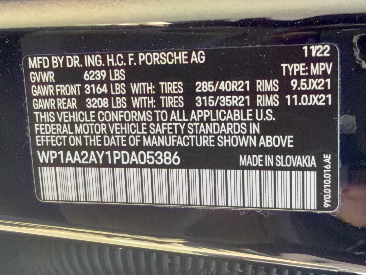 Used 2023 Porsche Cayenne AWD/4WD image 31