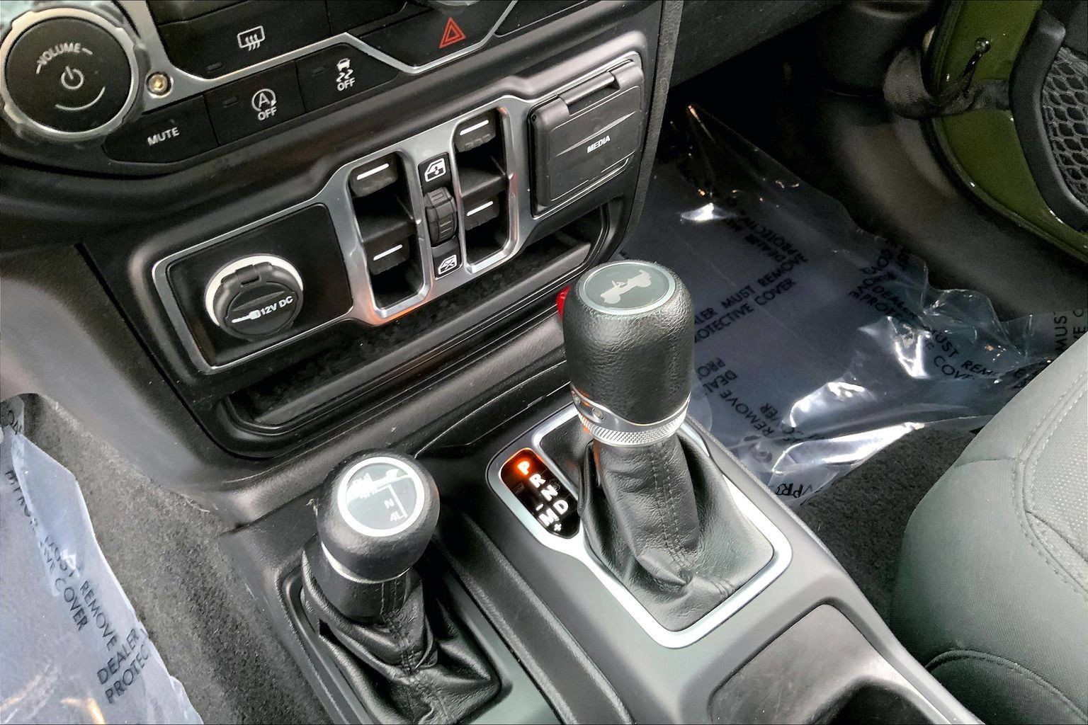 Certified 2022 Jeep Wrangler Unlimited Sport AWD/4WD image 15