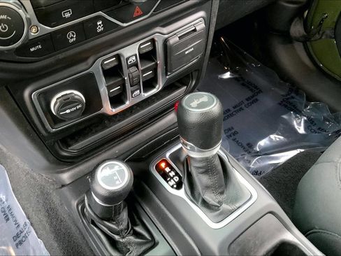 Certified 2022 Jeep Wrangler Unlimited Sport AWD/4WD image 15