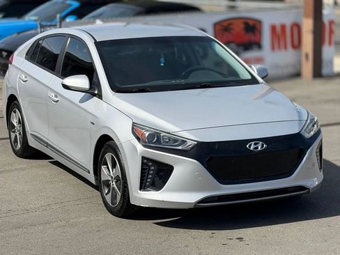 Used 2019 Hyundai Ioniq Electric image 2