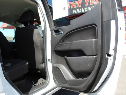 Used 2021 Chevrolet Colorado LT w/ Safety Package RWD image 17