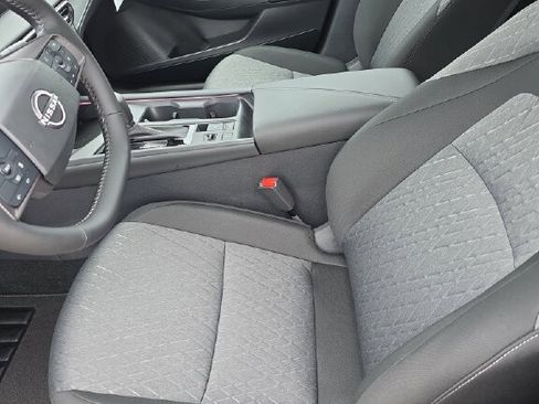 New 2026 Nissan Sentra SV w/ SV Convenience Package FWD image 5