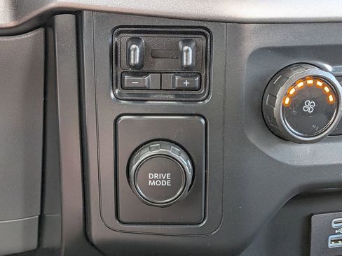 Used 2022 Ford F150 XL w/ Equipment Group 101A High RWD image 18