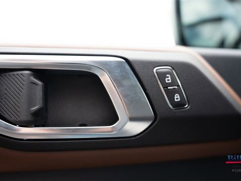 Certified 2023 Ford Bronco Outer Banks w/ Sasquatch Package image 14