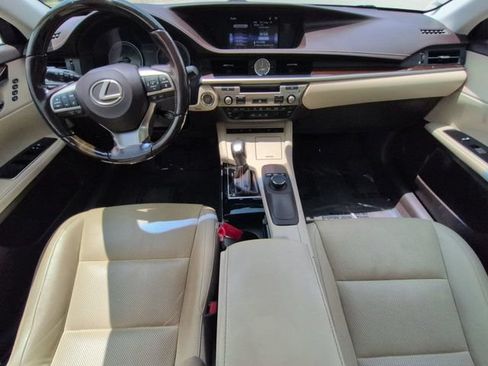 Used 2017 Lexus ES 350 w/ Premium Package FWD image 17