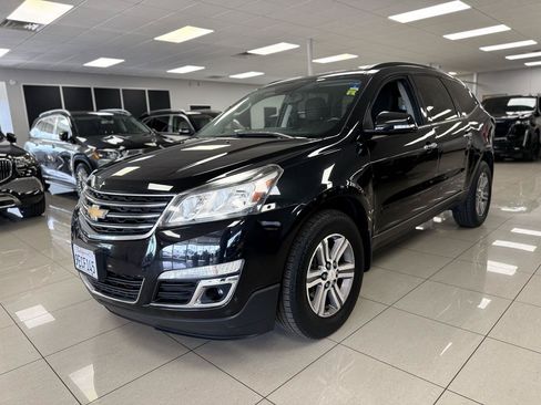 Used 2017 Chevrolet Traverse LT FWD image 7