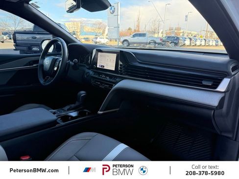 Used 2025 Toyota Camry SE w/ Convenience Package image 16