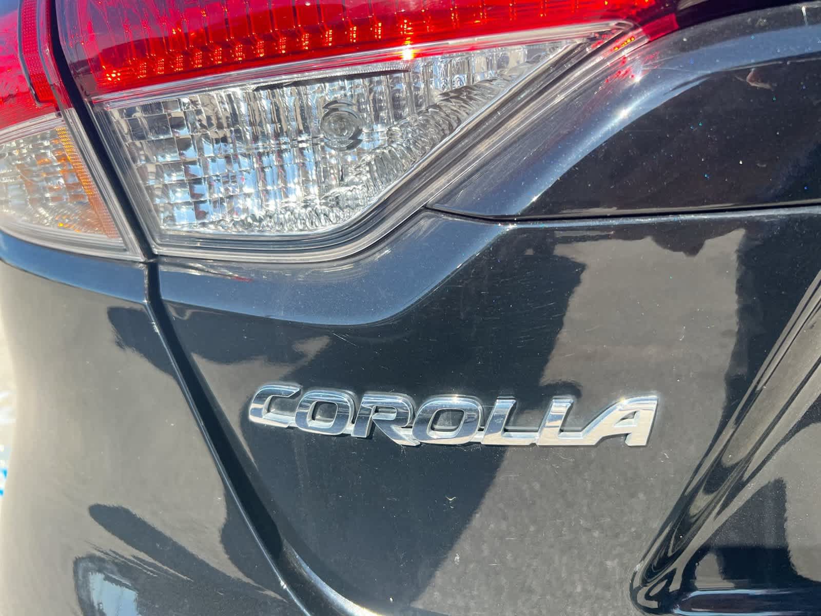 Used 2023 Toyota Corolla LE FWD image 31