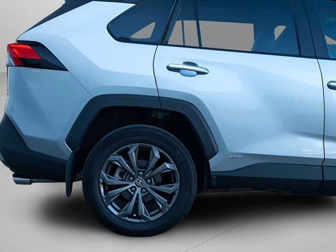 Used 2023 Toyota RAV4 Limited AWD/4WD image 5