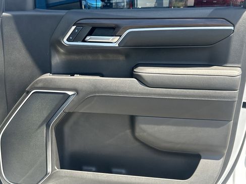 Used 2022 GMC Sierra 1500 SLT AWD/4WD image 14