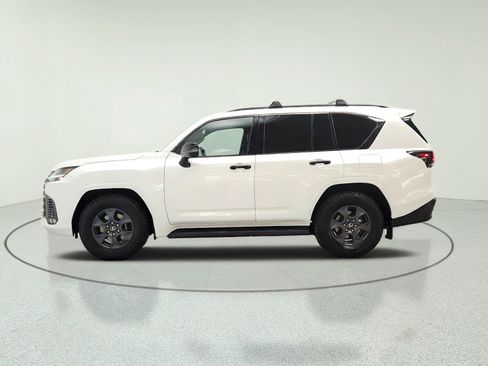 Used 2026 Lexus LX 700h Luxury w/ Appearance Package AWD/4WD image 8