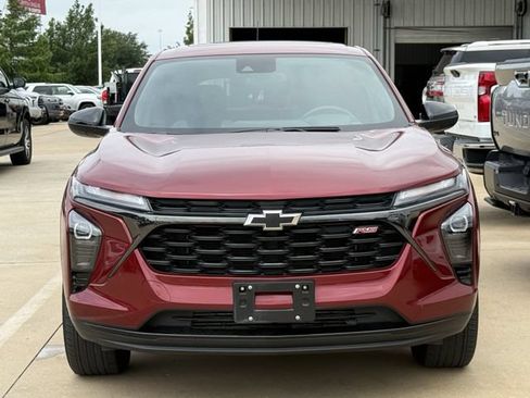 Used 2024 Chevrolet Trax RS w/ Sunroof Package FWD image 8