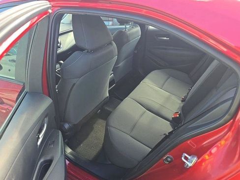 Used 2021 Toyota Corolla LE FWD image 5
