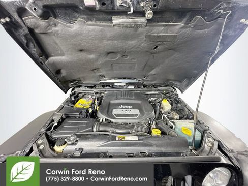 Used 2013 Jeep Wrangler Unlimited Rubicon AWD/4WD image 27