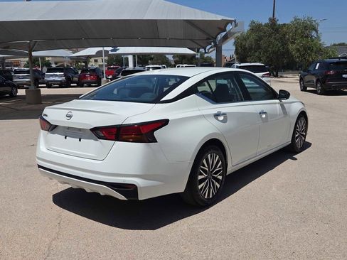 Used 2025 Nissan Altima 2.5 SV FWD image 8