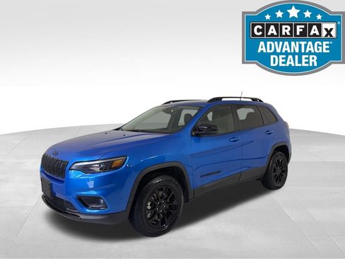Used 2023 Jeep Cherokee Altitude Lux image 1