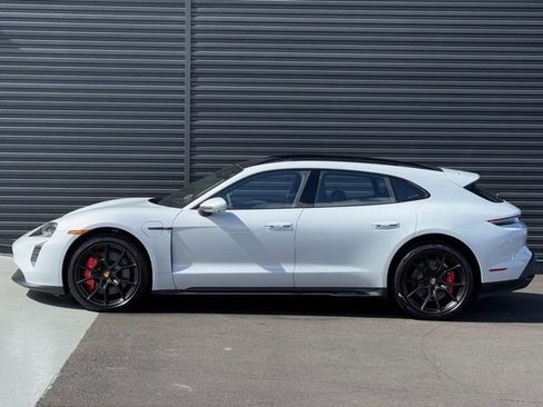 New 2024 Porsche Taycan GTS image 2