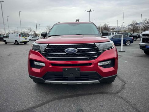 Certified 2021 Ford Explorer XLT w/ Equipment Group 202A image 12