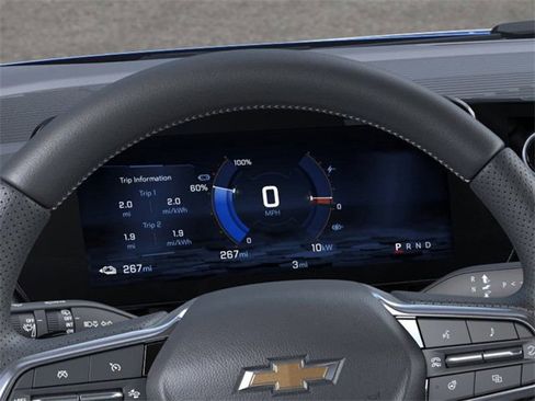 New 2026 Chevrolet Equinox EV LT image 18