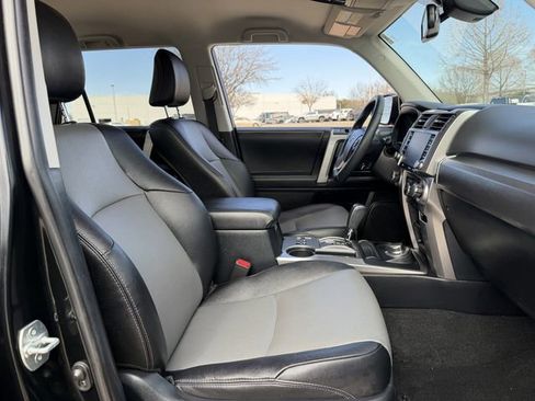 Certified 2022 Toyota 4Runner SR5 Premium image 29