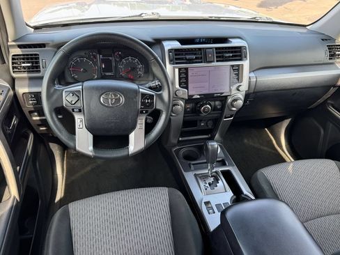 Used 2021 Toyota 4Runner SR5 AWD/4WD image 11
