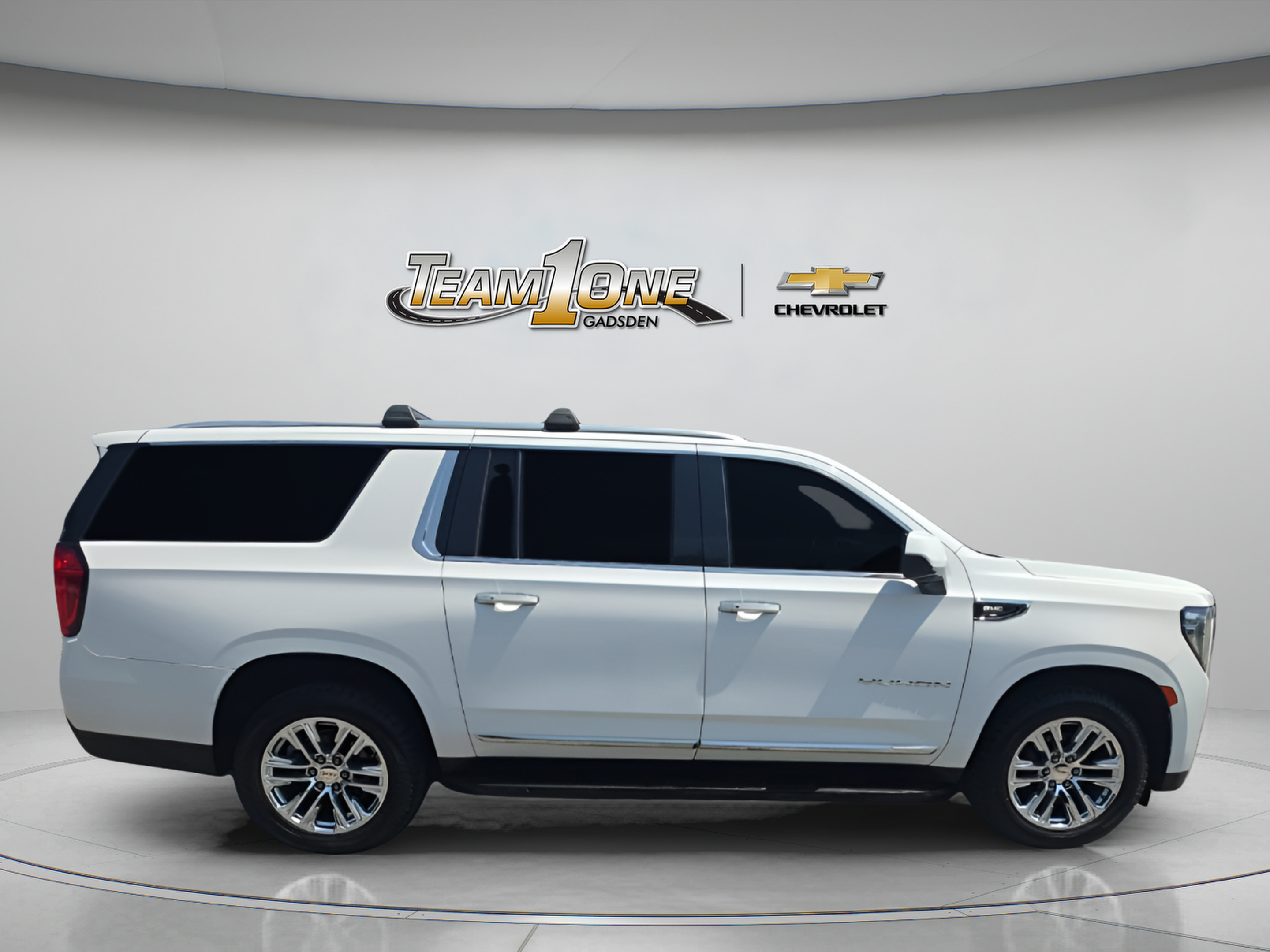 Used 2021 GMC Yukon XL SLT AWD/4WD image 9