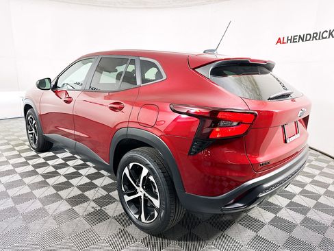 Used 2024 Chevrolet Trax RS w/ Sunroof Package image 5