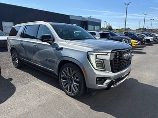 Used 2025 GMC Yukon XL Denali Ultimate w/ LPO, Illumination Package AWD/4WD video 1