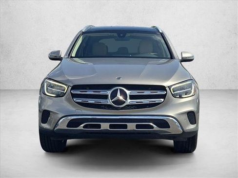 Used 2021 Mercedes-Benz GLC 300 image 2