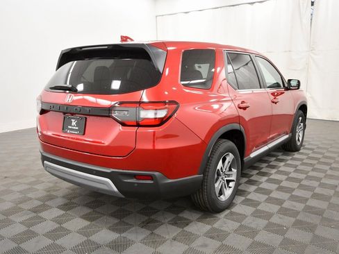 New 2025 Honda Pilot EX-L image 7
