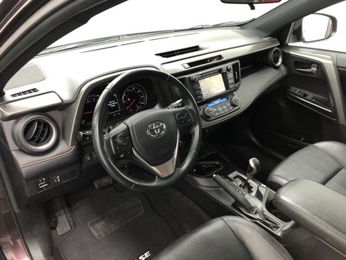 Used 2016 Toyota RAV4 SE image 13