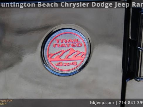 Used 2022 Jeep Gladiator Rubicon w/ Cold Weather Group image 9