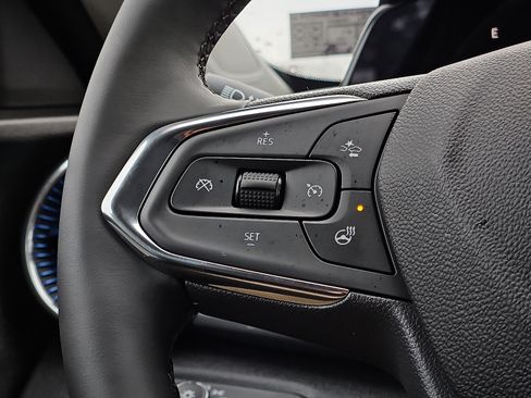 Used 2026 Chevrolet Trax LT w/ Driver Confidence Package image 19