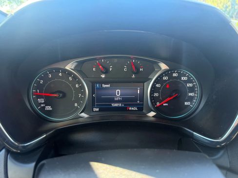 Used 2023 Chevrolet Equinox RS AWD/4WD image 17