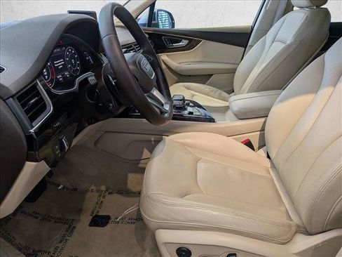 Used 2018 Audi Q7 3.0T Premium Plus w/ Premium Plus Package AWD/4WD image 11